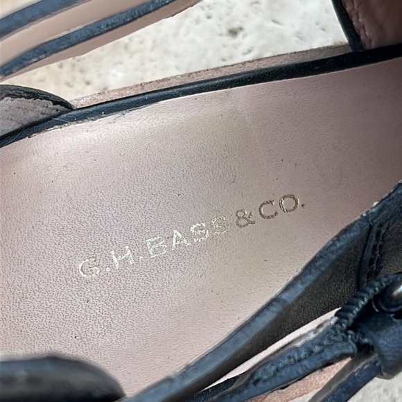 G H BASS & CO Sylvia Ankle Black Leather Bootie - Size 8 - Picture 4 of 9